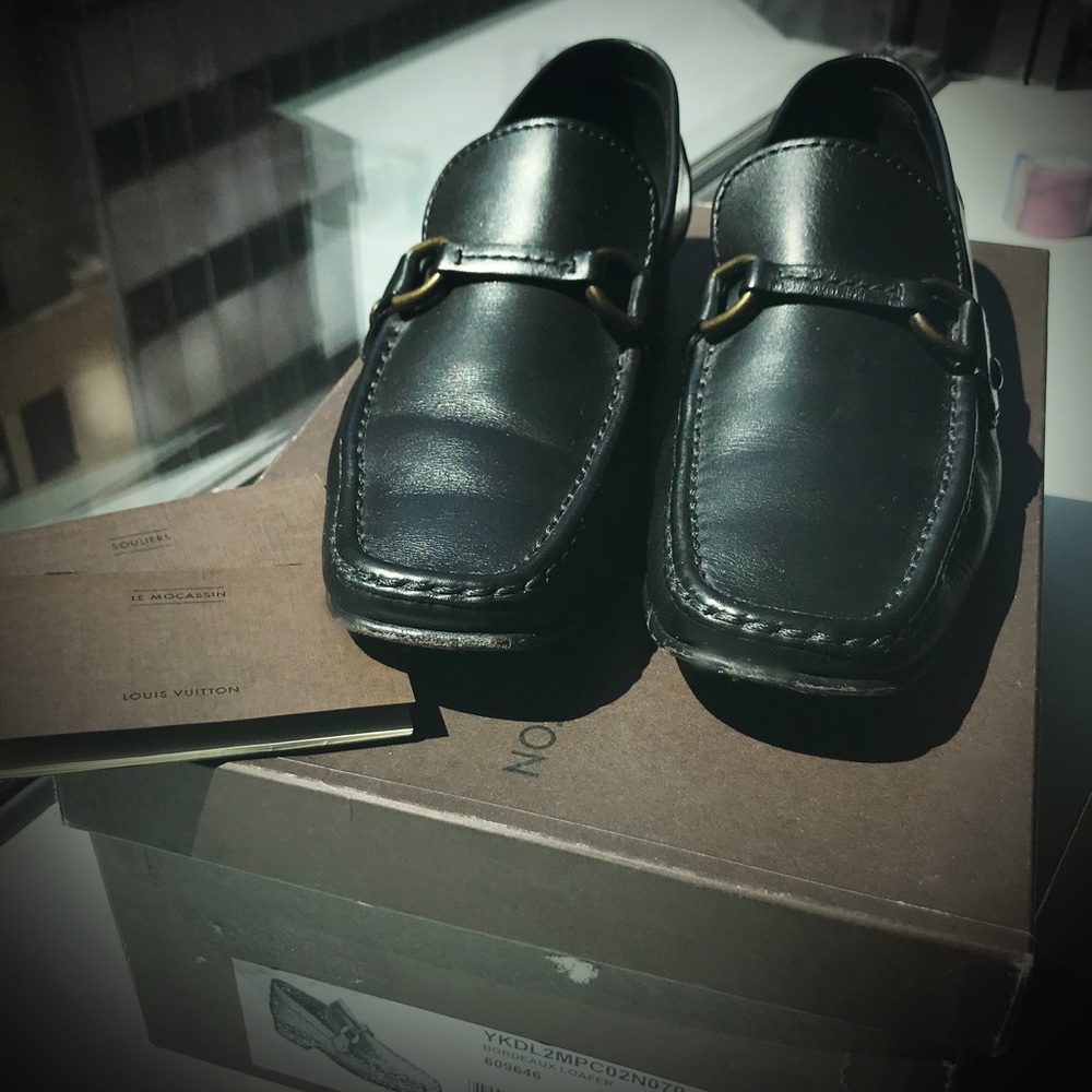 LOUIS VUITTON Black Leather Bordeaux Loafer 🕶🕴🏻